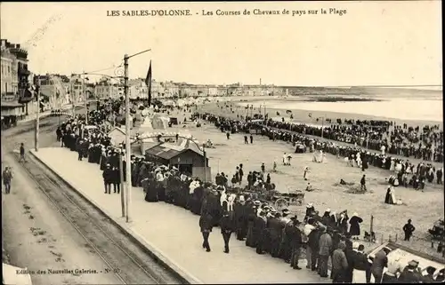 Ak Les Sables d'Olonne Vendée, Les Courses de Chevaux de pays sur la Plage, Pferderennbahn
