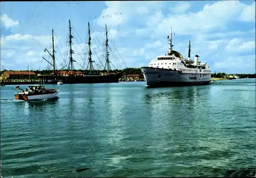 Ak Ostseebad Travemünde Lübeck, Segelschulschiff Passat, Skandinavien Fährschiff