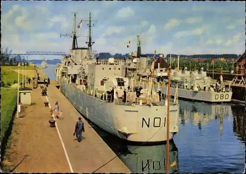 Ak Kiel Schleswig Holstein, Schleuse Holtenau, Hochbrücke, Kriegsschiff