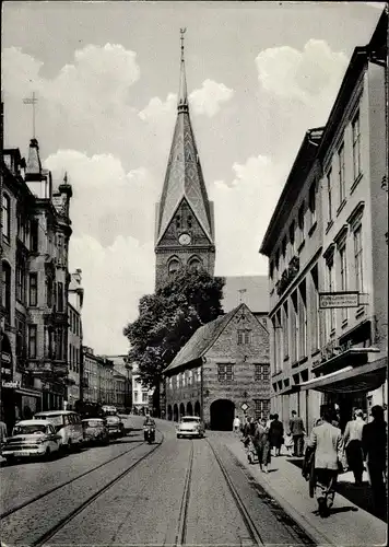 Ak Flensburg in Schleswig Holstein, Große Straße beim Nordermarkt, Blick auf die Kirche