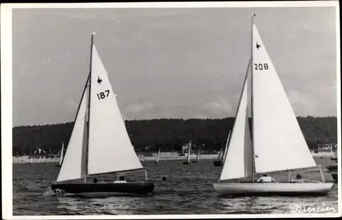 Foto Ak Segelboote auf dem Wasser