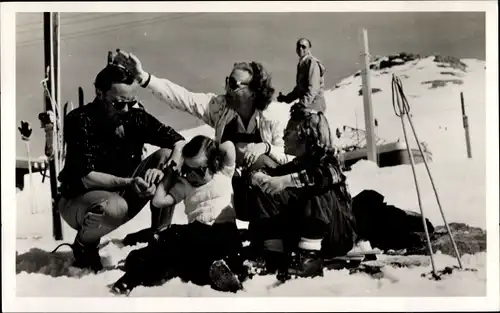 Ak Zermatt Kanton Wallis, Prinz Bernhard und Juliana der Niederlande mit Töchtern 1948