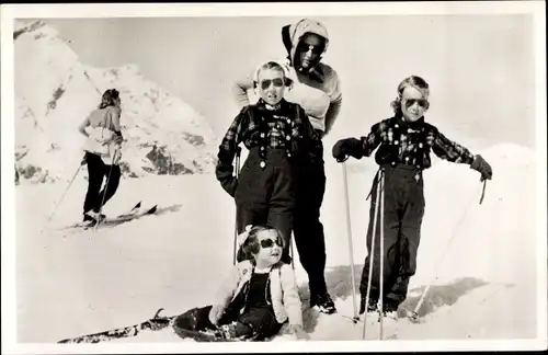 Ak Zermatt Kt. Wallis Schweiz, Prinzessinnen der Niederlande auf Skiern, Beatrix, Irene, Margriet