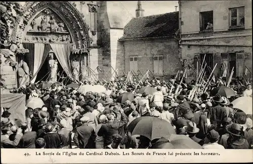 Ak Essonne, La sortie de l'eglise du Cardinal Dubois, Scouts de France, Pfadfinder