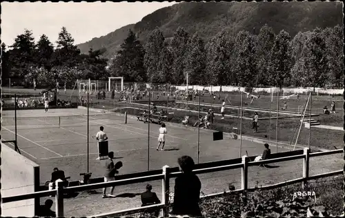 Ak Vic sur Cère Cantal, Tennis, Piscine