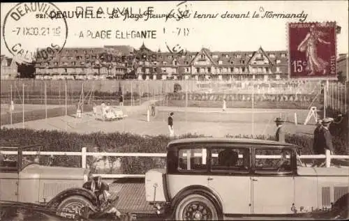 Ak Deauville La Plage Fleurie Calvados, Tennis devant le Normandy, Auto