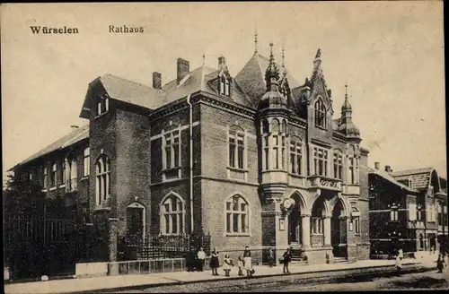 Ak Würselen Nordrhein Westfalen, Straßenpartie mit Rathaus
