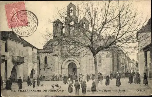 Ak Villefranche du Périgord Dordogne, L'Eglise et la Place