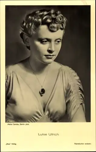 Ak Schauspielerin Luise Ullrich, Portrait