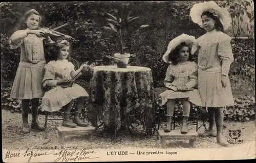 Ak L'Etude, une premiere Lecon, Mädchen beim Musikunterricht, Geige