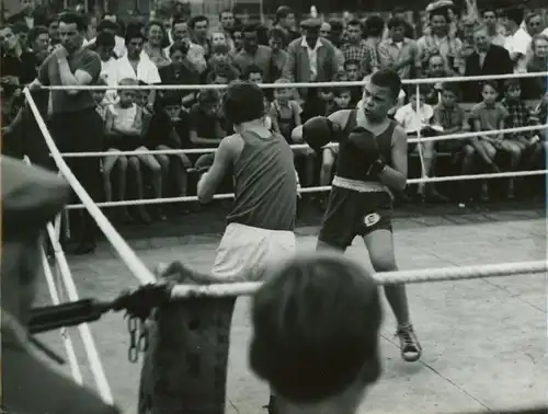Foto Hans Joachim Spremberg, Jungen bei einem Boxkampf, Boxer