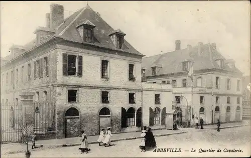 Ak Abbeville Somme, Le Quartier de Cavalerie