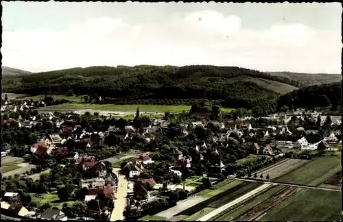 Ak Bad Essen in Niedersachsen, Panoramaansicht von Ortschaft und Umgebung, Luftbild