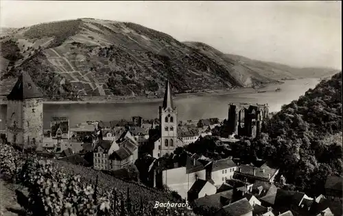 Ak Bacharach am Rhein, Teilansicht mit Ruine Wernerkapelle