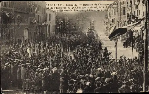 Ak Baccarat Meurthe et Moselle, Entree du 17. Bataillon de Chasseurs, 1914