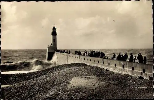 Ak Le Tréport Seine Maritime, Le Phare, Leuchtturm