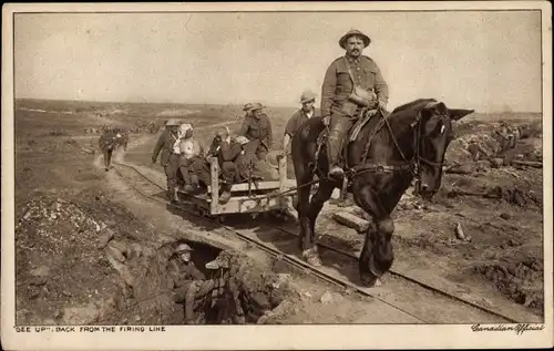 Ak Gee up, Back from the firing line, Kanadische Soldaten, Feldbahn, Zugpferd