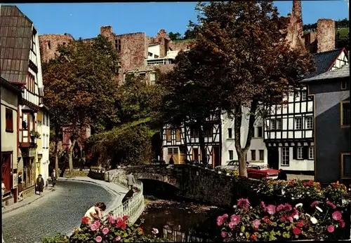 Ak Bad Münstereifel in Nordrhein Westfalen, am Entenmarkt mit Blick auf die Burg