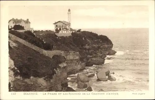 Ak Biarritz Pyrénées Atlantiques, Le Phare et les Rochers de la Chambre d'Amour