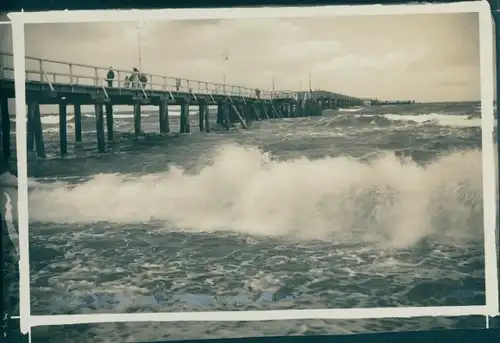 Foto Ostseebad Göhren auf Rügen, Seebrücke, Brandung
