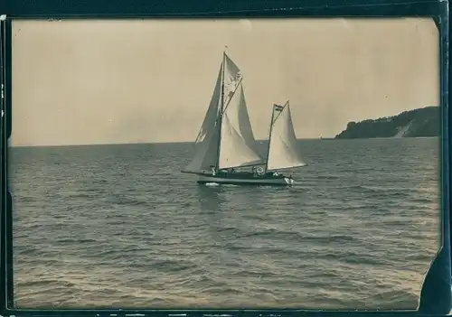 Foto Ostseebad Göhren auf Rügen, Segler vor dem Hövt