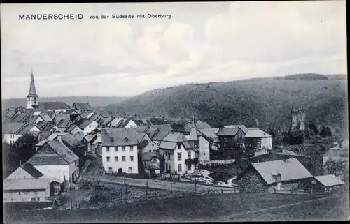 Ak Manderscheid in der Eifel, Ort von der Südseite mit Oberburg gesehen