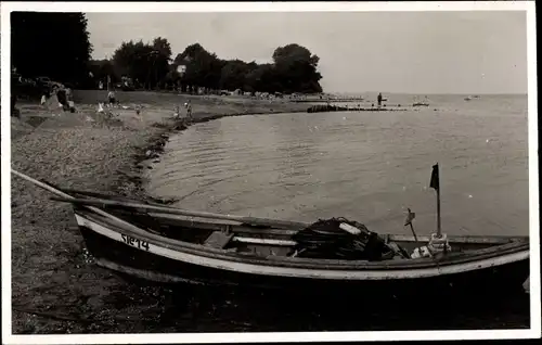 Foto Ak Sierksdorf in Holstein, Ruderboot, Uferpartie