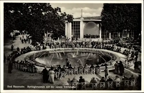 Ak Bad Neuenahr Ahrweiler in Rheinland Pfalz, Springbrunnen mit der neuen Trinkhalle