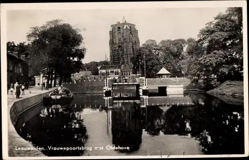 Ak Leeuwarden Friesland Niederlande, Vrouwenpoortsbrug met Oldehove