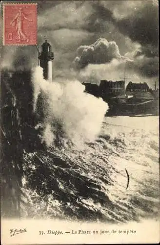 Ak Dieppe Seine Maritime, Le Phare un jour de tempete