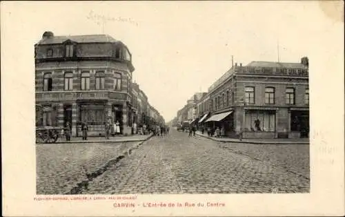Ak Carvin Pas de Calais, L'Entrée de la Rue du Centre, Straßenpartie