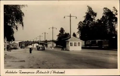 Foto Ak Helmstedt in Niedersachsen, Autobahn Zonengrenze, Westzone