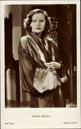 Ak Schauspielerin Greta Garbo, Portrait, Ross 4521/1