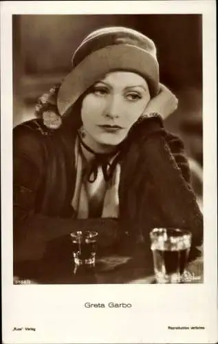 Ak Schauspielerin Greta Garbo, Portrait, Ross 5108/2