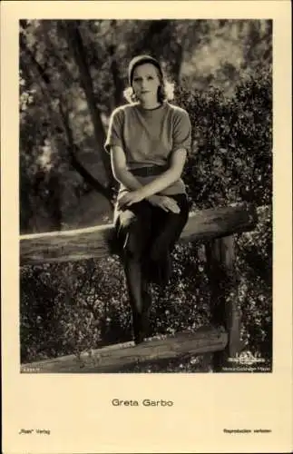 Ak Schauspielerin Greta Garbo, Portrait, Ross, MGM
