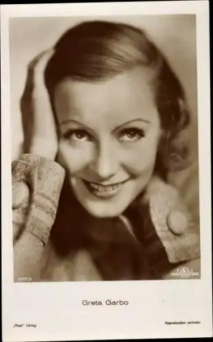 Ak Schauspielerin Greta Garbo, Portrait, Ross 5717/3, MGM