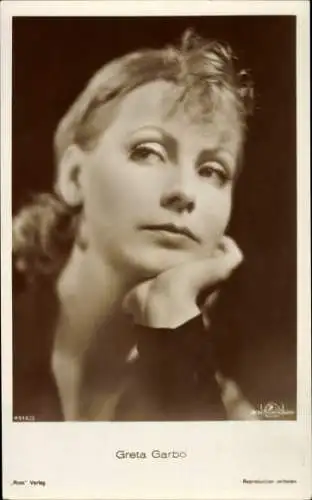 Ak Schauspielerin Greta Garbo, Portrait, Ross 4910/3, MGM
