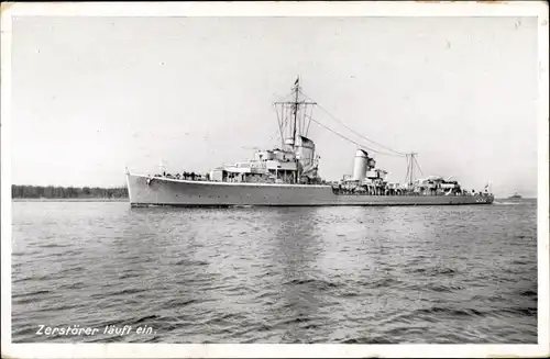 Ak Deutsches Kriegsschiff, Zerstörer beim Einlaufen