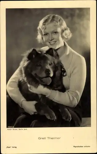 Ak Schauspielerin Gretl Theimer, Portrait mit Cow Chow