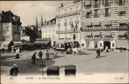 Ak Vichy Allier, La Place Victor Hugo