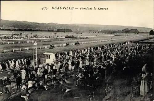 Ak Deauville Calvados, Pendant la Course