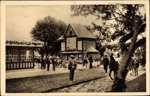 Ak Deauville La Plage Fleurie Calvados, Hippodrome de Clairefontaine