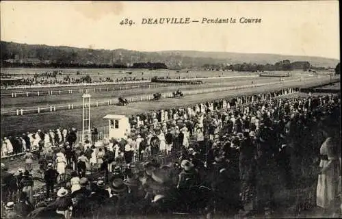 Ak Deauville Calvados, Pendant la Course