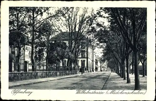 Ak Offenburg in Baden Schwarzwald, Wilhelmstraße, Mädchenschulen