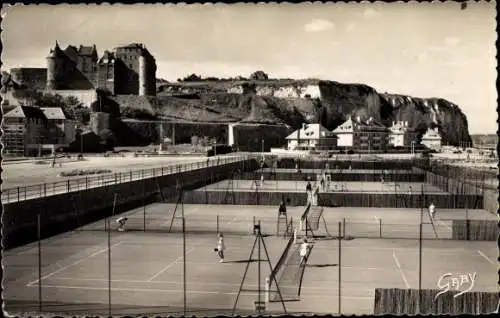 Ak Dieppe Seine Maritime, Les Tennis, au fons, Le Chateau