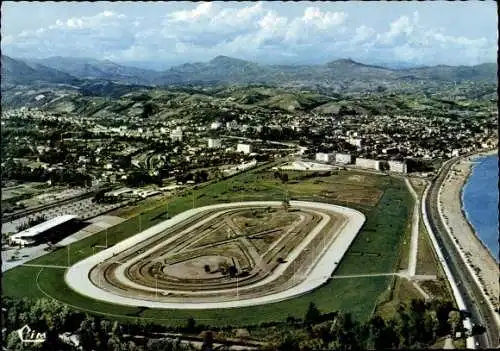 Ak Cagnes sur Mer Alpes Maritimes, L'Hippodrome de la Cote d'Azur, Vue aerienne