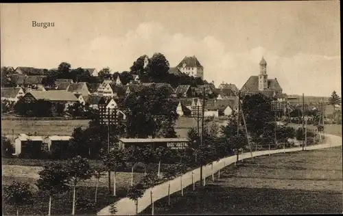 Ak Burgau in Schwaben, Totalansicht der Ortschaft, Kirche