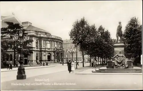 Ak Düsseldorf am Rhein, Hindenburg Wall mit Stadttheater u. Bismarckdenkmal