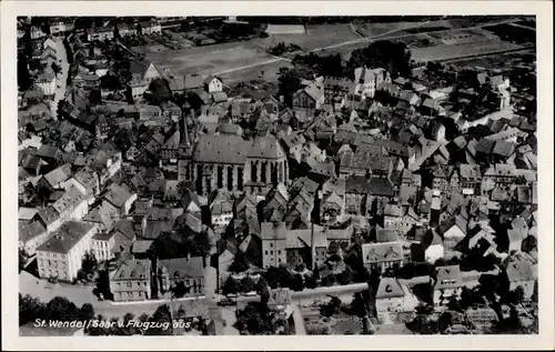 Ak Sankt Wendel im Saarland, Fliegeraufnahme der Stadt
