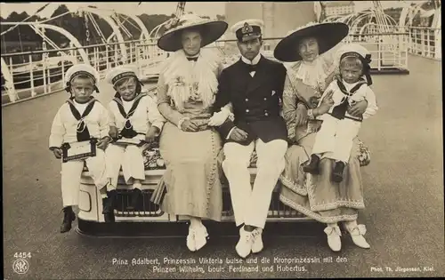 Ak Adalbert Prinz von Preußen, Viktoria Luise, Kronprinzessin Cecilie von Preußen, Hubertus